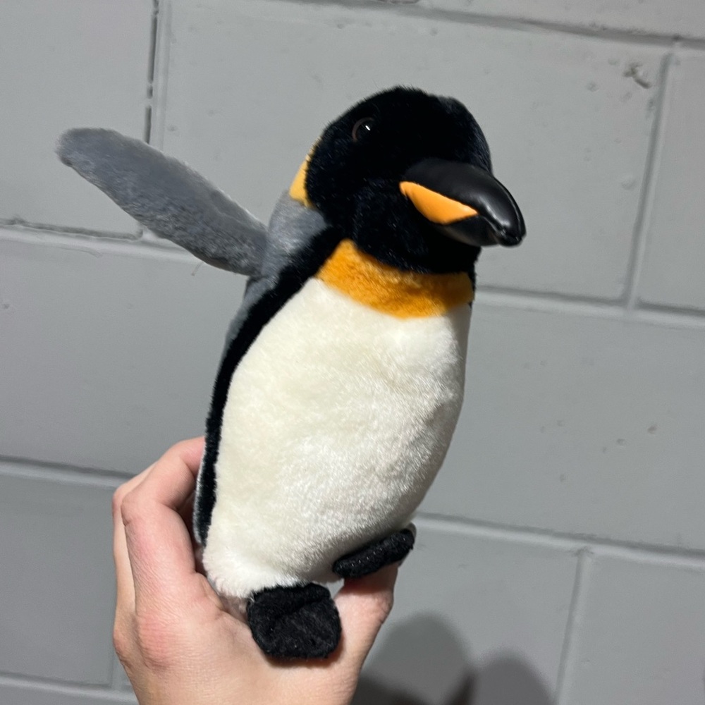 PENGUIN PLUSH